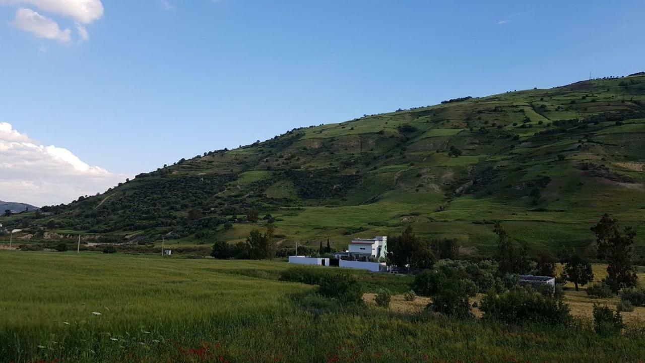 BELLE MAISON AU COEUR DES MONTAGNES DE TAZA à moins de 10 minutes de l'AGORA PARK Vila Exterior foto
